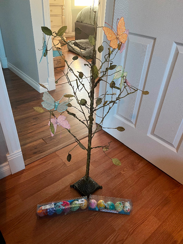 Easter/Spring tree with decorations in Holiday, Event & Seasonal in Thunder Bay