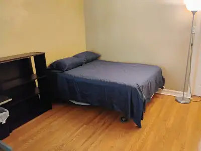 READ AD FOR ALL DETAILS-VIDEO's Available immed/April 1st for $699 per month, then from Sep 1st for...