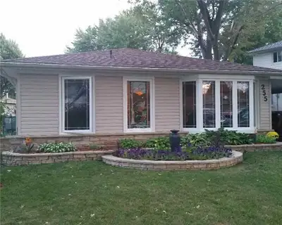 This Lovely Bungalow Has 3 bedroom and A Full Basement Apartment With a side Entrance, And Own Laund...