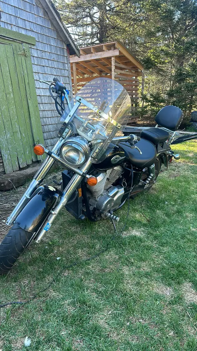 2001 honda shadow 750 in Street, Cruisers & Choppers in Charlottetown - Image 3