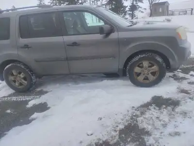 2011 Honda Pilot 4wd. Has new drive shaft new front struts and new rear upper control arms mvi is go...