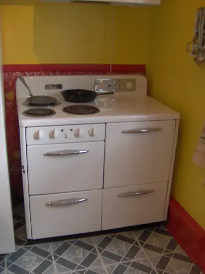Cuisinière hotpoint 1945, View more