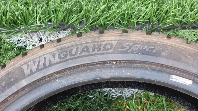 255/35/19 Nexen winter tires 80% tread in Tires & Rims in Markham / York Region - Image 4