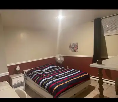 Chambre disponible immédiatement à saint hyacinthe dans un 5 demi. Tout inclus. Vous apportez juste...
