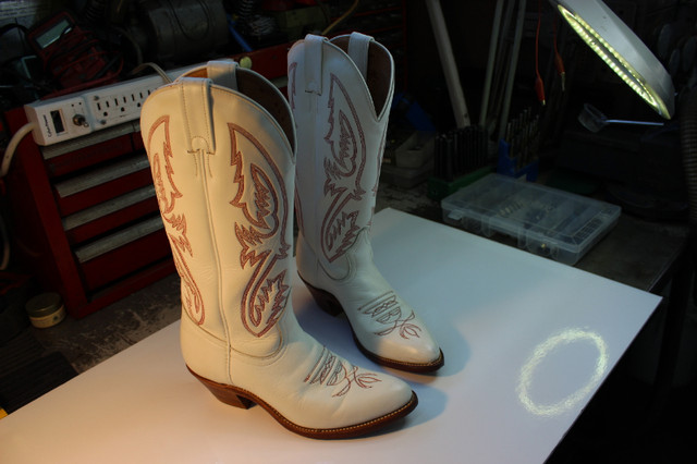 bottes de cowboy pour femme Boulet dans Femmes - Chaussures  à Ouest de l’Île - Image 2