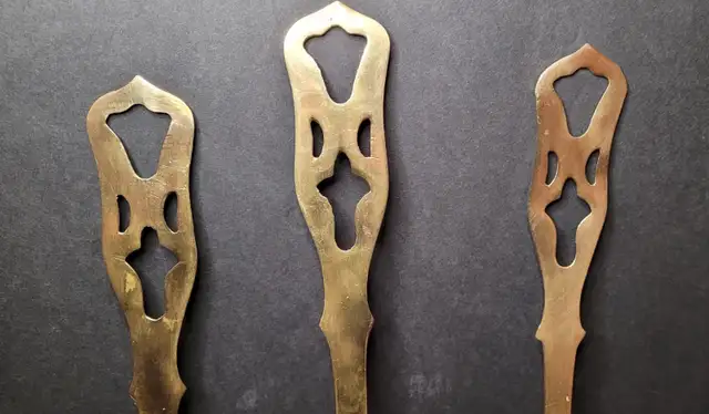 Vintage Large Brass Kitchen Utensils in Arts & Collectibles in Winnipeg - Image 11