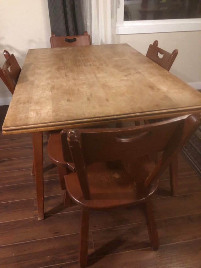 Antique Dining Table with 4 chairs and a corner cabinet in Dining Tables & Sets in Lethbridge