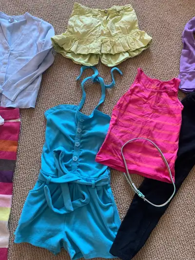 Lot vêtements fille 8 ans (10 morceaux), View more