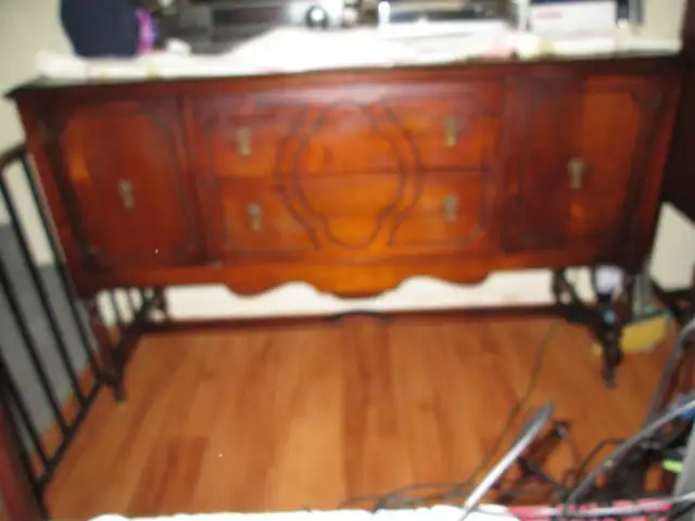 1920s-1930s Antique Black Maple Dining Room Suite in Dining Tables & Sets in Hamilton - Image 4
