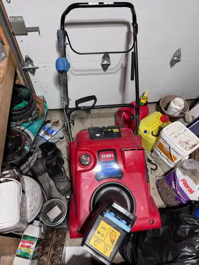 Toro Power Clear SnowBlower , View more