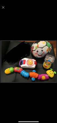 FISHER-PRICE FAVOURITES COLLECTION LAUGH AND LEARN SOCCER CAMERA