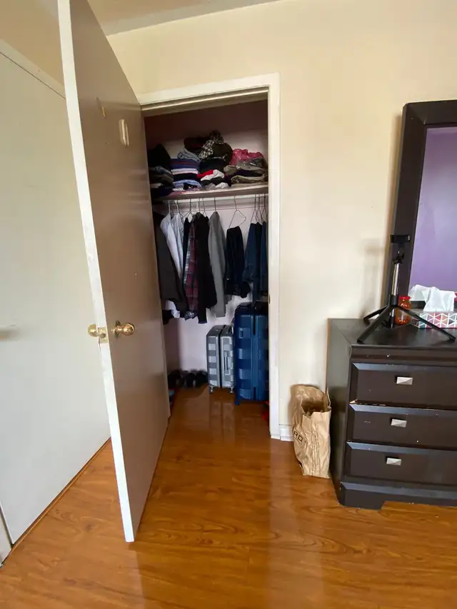 Spacious Bedroom for Rent – Prime Brampton Location! in Room Rentals & Roommates in Mississauga / Peel Region - Image 12