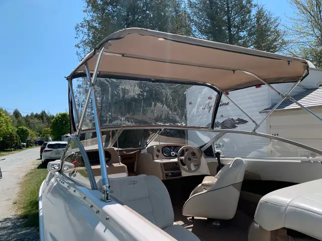Regal Bowrider 1800 - 4.3 litres in Powerboats & Motorboats in Sherbrooke - Image 10
