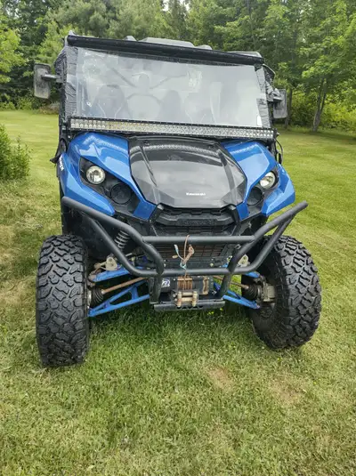 2022 Kawasaki KRT 800 Side by Side . Enclosed with windshield . Light Bar , Stereo. 3200 km's