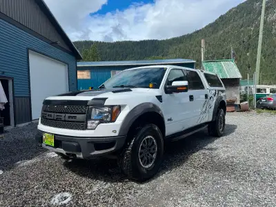 Selling my 2011 Ford F150 Raptor it has 331000km and fully loaded with head rest screeans. Full serv...