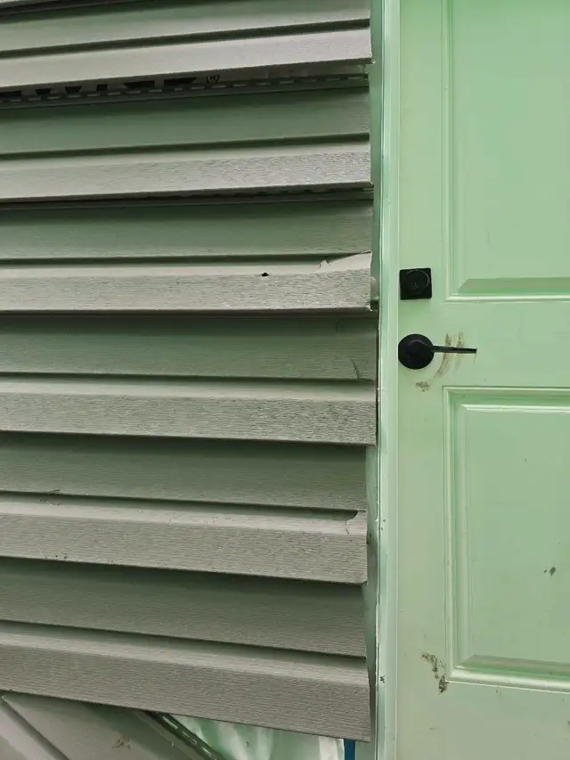 Siding repairs63581888776451122
