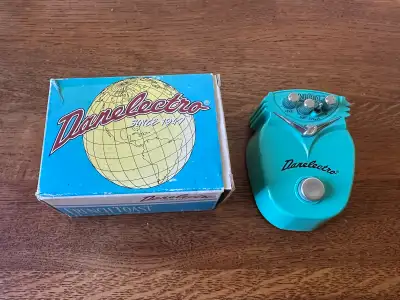 - Danelectro ‘food series’ pedal from the late 90’s - Inspired by the Foxx Tone Machine (and designe...