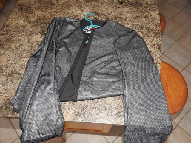 Ladies Mesh Waterproof Street Motorcycle Jacket  new (not used) in Women's - Other in Hamilton - Image 3