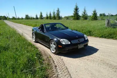 Very clean, rust free SLK320 with reliable yet powerful V6 naturally aspirated. Runs super smooth. N...