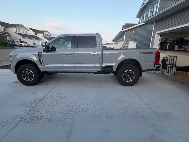 2024 Ford F350 Platinum Plus