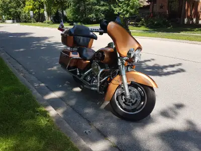 Touring package, newer battery, new starter, new shocks back and front in 2023 ($3000 parts), fuel i...