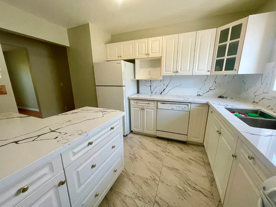 5 Bedroom Home in Belleville $1950+++ 2