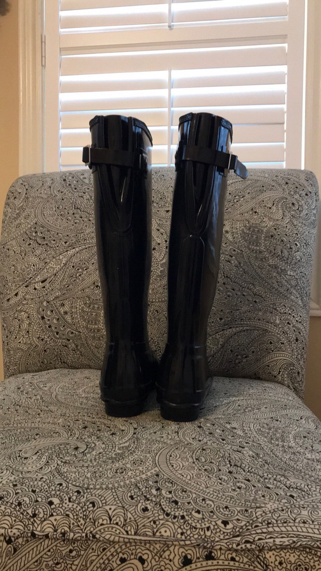 Women’s Hunter Boots Size 8 in Women's - Shoes in Markham / York Region - Image 2