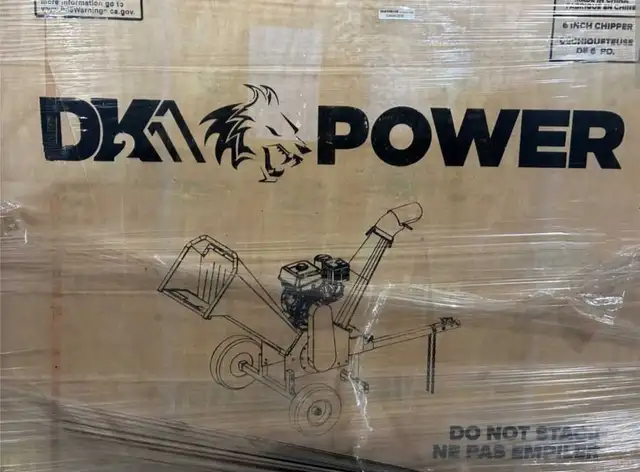 Powerful Wood Chipper – Great for Yard Cleanup in Outdoor Tools & Storage in Oshawa / Durham Region - Image 6