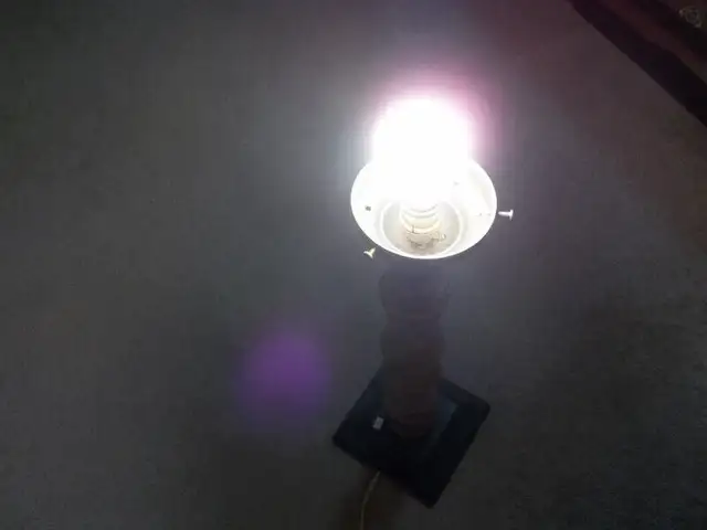 VINTAGE LEVITON LAMP in Indoor Lighting & Fans in City of Toronto - Image 7