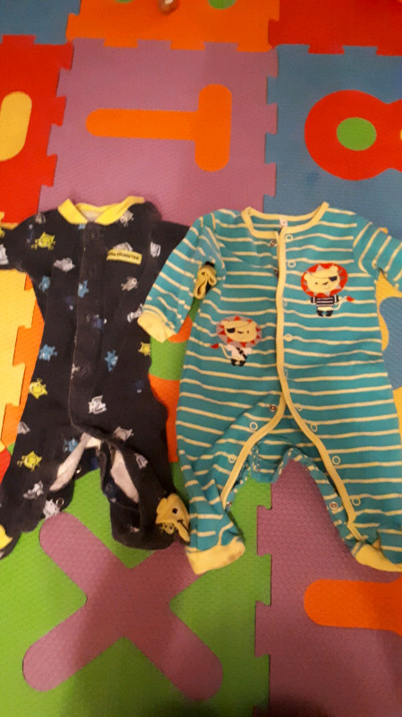 Baby Sleepers (sizes range from 0-6 months) in Clothing - 3-6 Months in Moncton - Image 4
