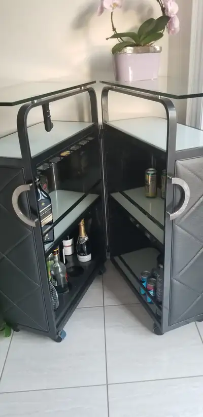 New like Mobilla Bar with wheels for sale in mint condition, View more