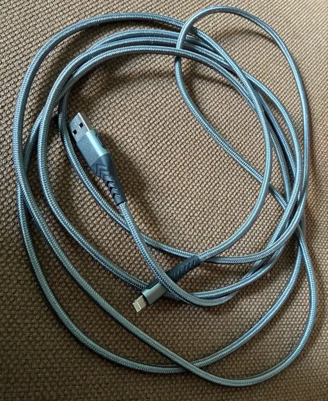 Long Phone Charger Cord in Cell Phone Accessories in London - Image 2