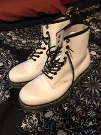 Dr. Marten’s Mens White Boots - Size 9