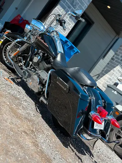 Harley-Davidson Road King FLHR 2010 – 65 000 km ne manquez pas cette superbe Harley-Davidson Road Ki...