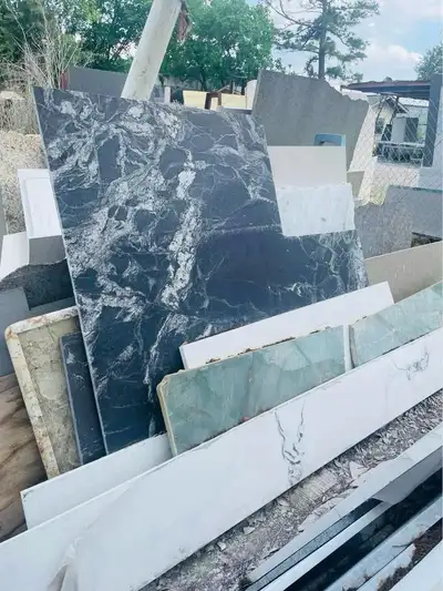 We’re offering high-quality quartz countertop remnants at discounted prices — perfect for smaller pr...