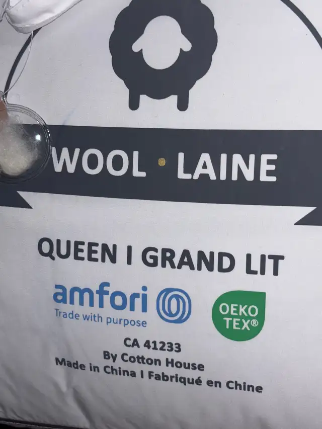 Amfori Wool Duvet in Bedding in Markham / York Region - Image 6