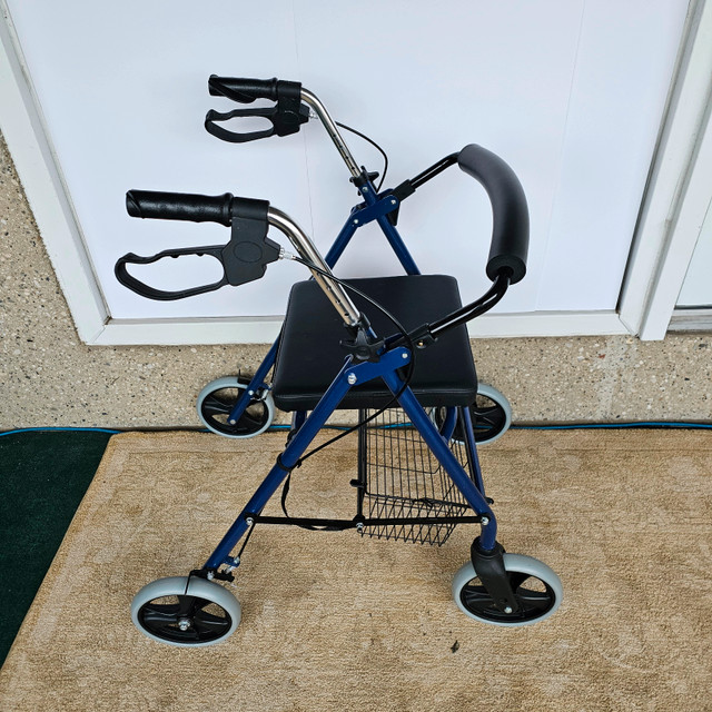 ⭐ 4 Wheel Foldable Walker - Estate Sale - READ AD in Health & Special Needs in Edmonton - Image 4