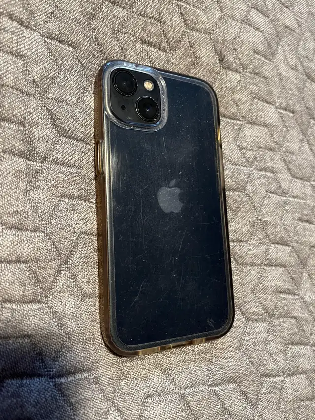 iPhone 13 - 128 GB in Cell Phones in Kingston - Image 4