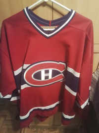 Chandail de hockey des canadien autografié par saku koivu
