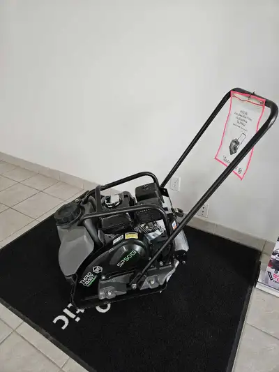 Fall/End of Year - BLOW OUT PRICE Third Coast Compaction SP5013H Great plates at a great price in st...