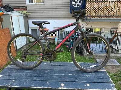 Vélo Nakamura hybride 150$ prix réduit, 125 $ cadenas inclus, View more