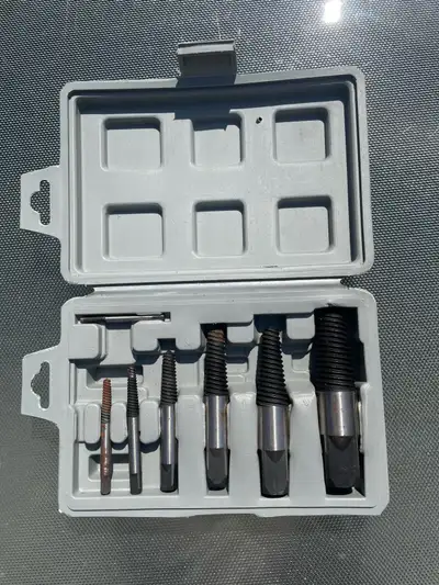 SCREW EXTRACTOR SET EIGHT PIECES , View more