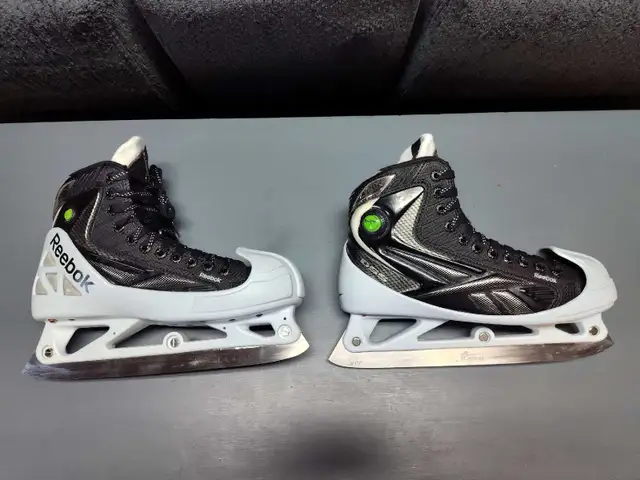 Reebok Goalie Skates - Size 6.5 / 8 shoe - Almost New. in Hockey in Kingston - Image 3