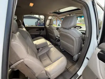 **147*000** low kilometers All-Wheel Drive Powerful 3.7L V6 Engine Leather Interior Heated Front Sea...