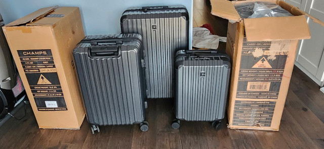 2 SETS MATCHING LUGGAGE in Other in Oakville / Halton Region