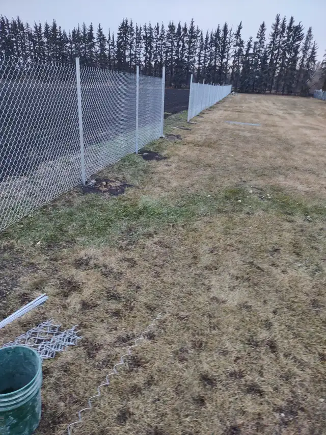 Edmonton Fence in Fence, Deck, Railing & Siding in Edmonton - Image 7
