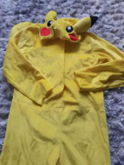 Pokemon 1 ensemble 4-6 ans , View more