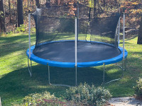 14' Trampoline with safety net