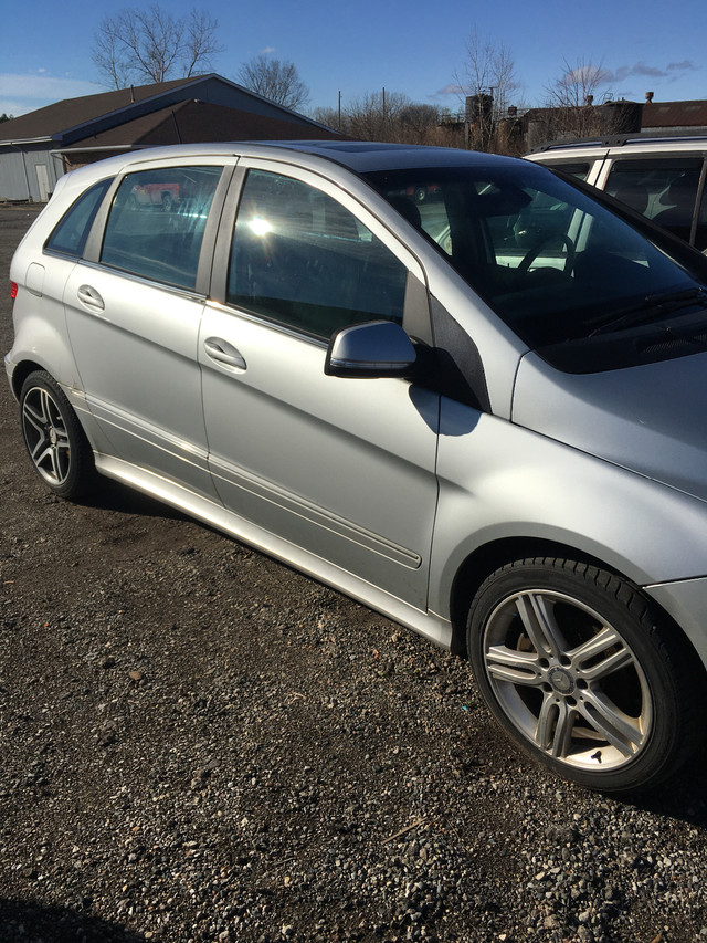 Mercedes benz B200 2010 safetied in Cars & Trucks in Sarnia - Image 4