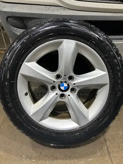 4 MAGS ORIGINALES DE BMW X5 2017 EN 18 POUCES (18X 8 J ) - BOLT PATTERN 5X112 MM - TRES BONNE CONDIT...